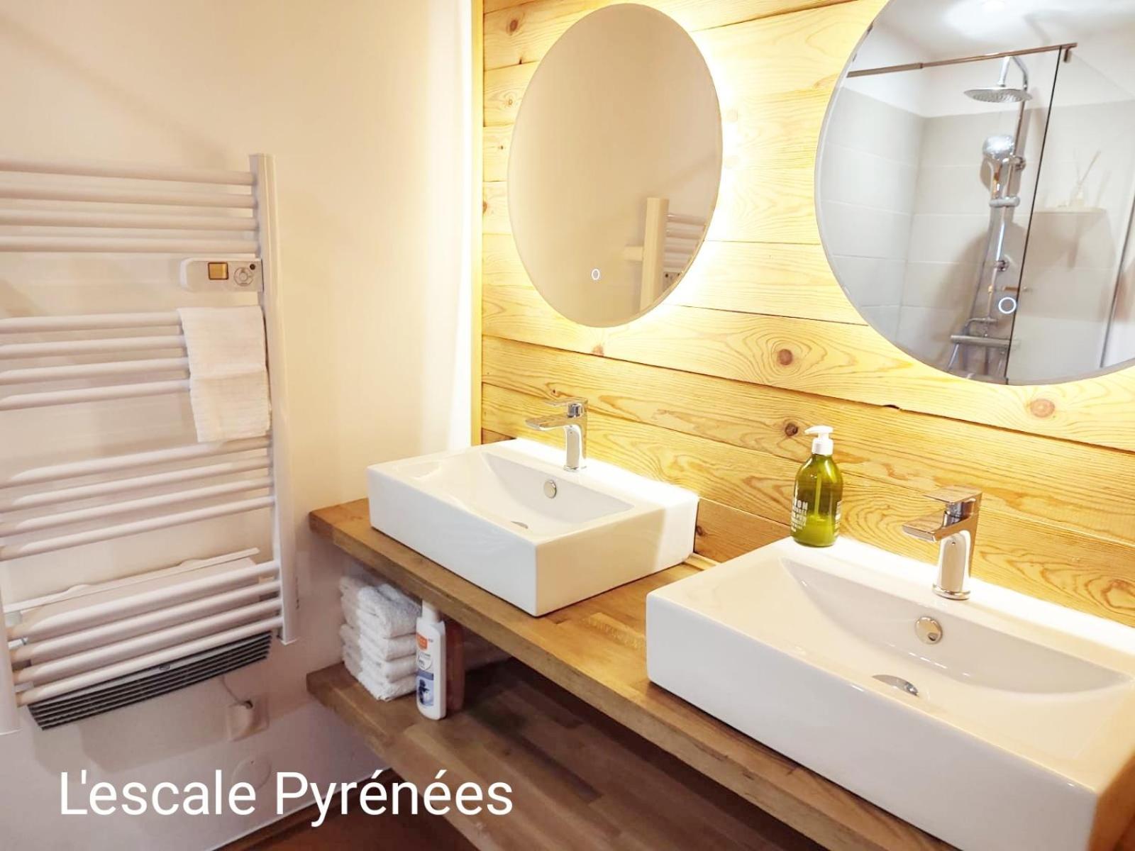 Le Chalet Jacuzzi Et Detente 4 Etoiles Bagnères-de-Bigorre Εξωτερικό φωτογραφία